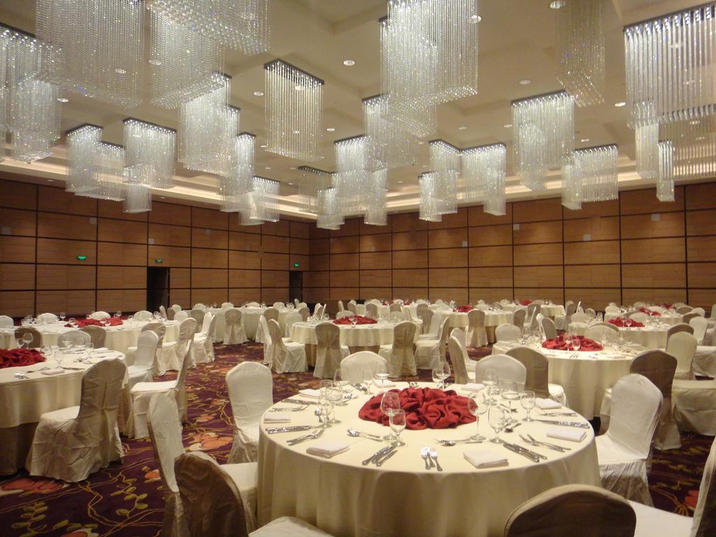 Ramada Plaza Lianyungang Hotel Exterior photo